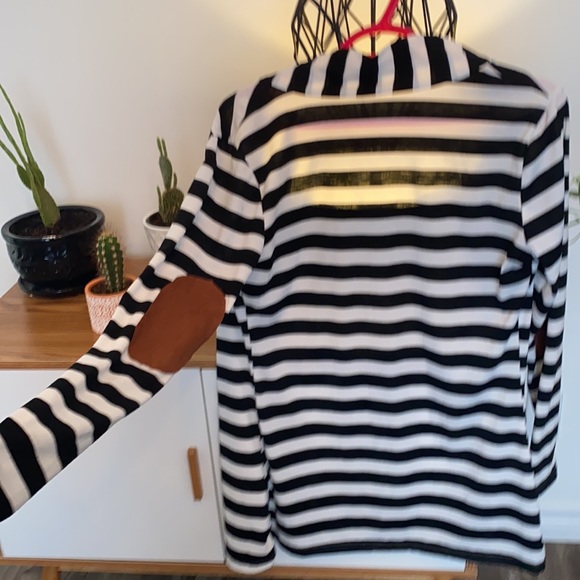 Blazer - Picture 2 of 3